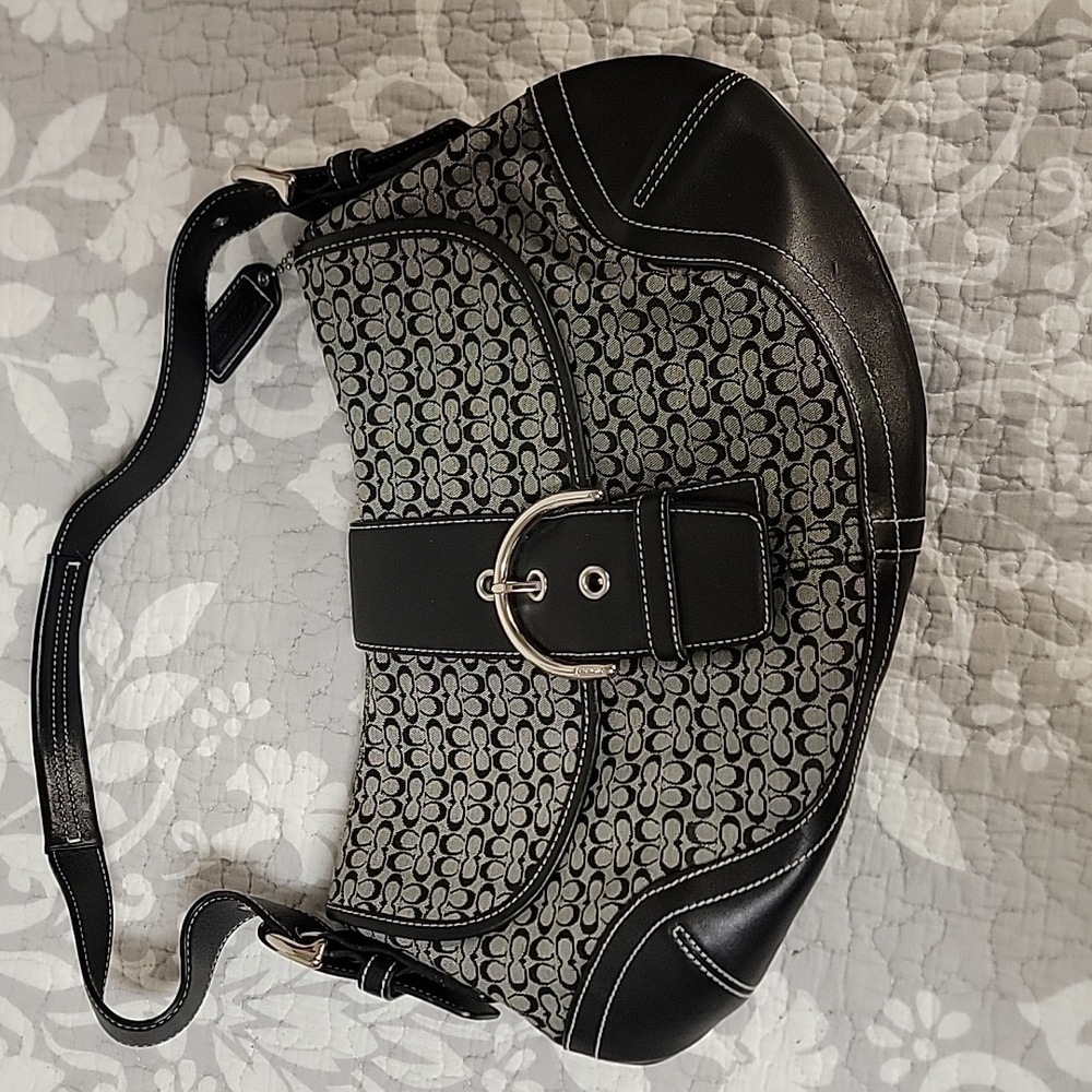 Coach  Vintage black soho Y2K signature C canvas & leather shoulder bag